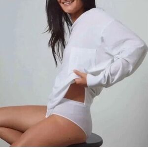 LUNYA: Cool Every Body Long Sleeve Tee